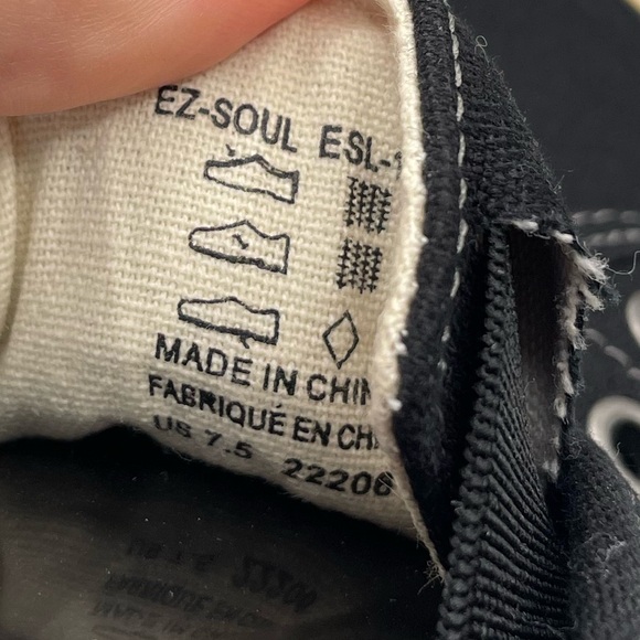 Taos EZ Soul women’s black mules size 7.5 - Picture 8 of 9